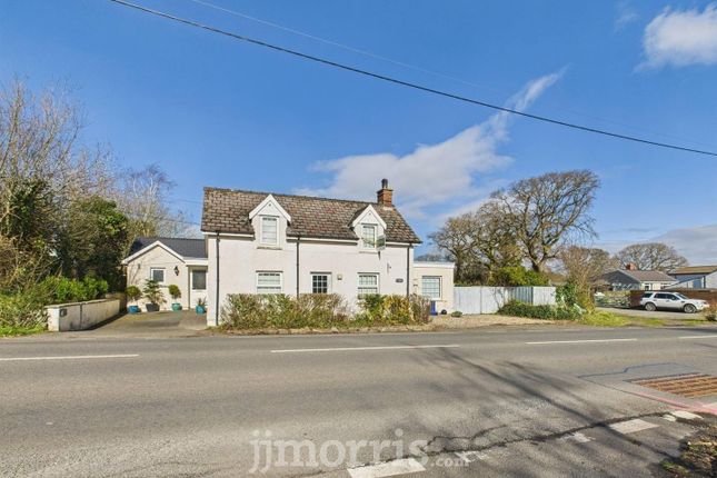 Llechryd, Cardigan 3 bed detached house for sale
