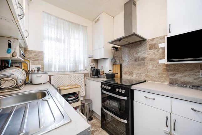 Duckett Street, Whitechapel, London, E1 4 bed flat for sale