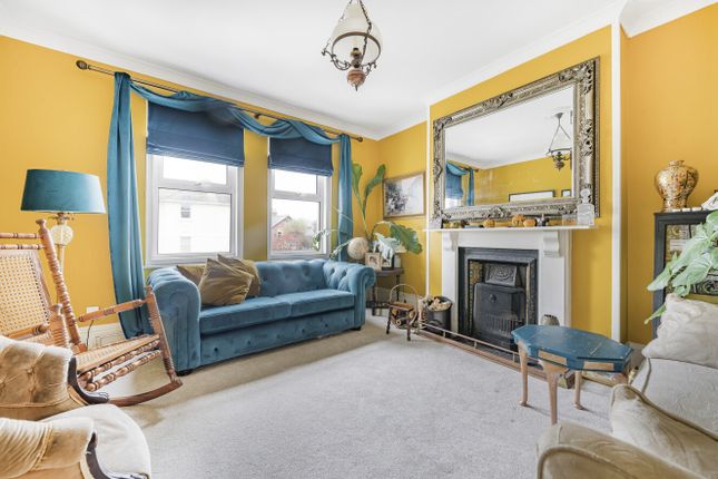 4 bedroom maisonette for sale