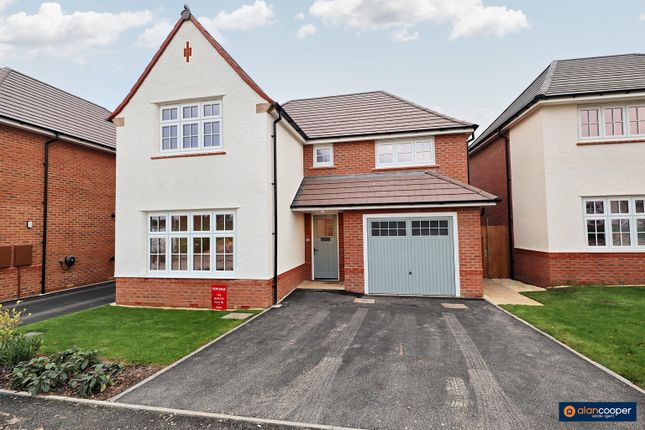 4 bed detached house