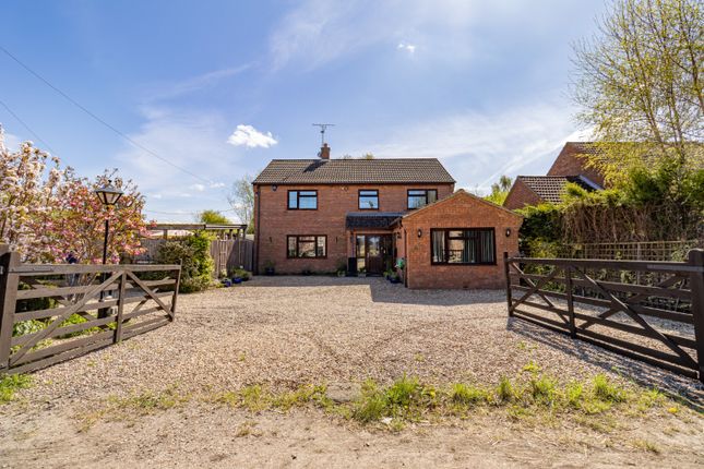 4 bed detached house