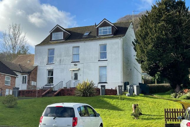 May Lane, Dursley 2 bed flat for sale