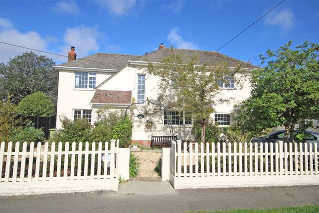 4 bed detached house