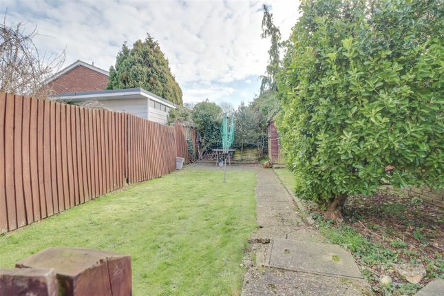 2 bedroom maisonette for sale