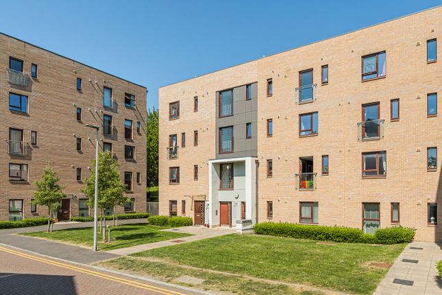 3 bedroom flat for sale