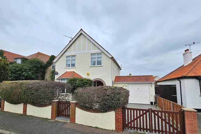 Grand Drive, Herne Bay, CT6 8LS 3 bed detached house for sale
