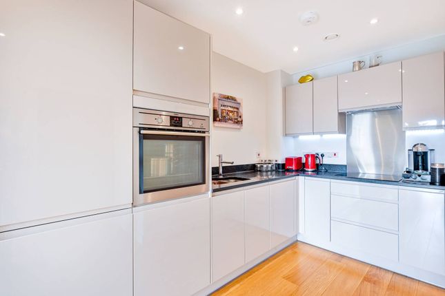 Austen House, Guildford, GU1 1 bed flat for sale