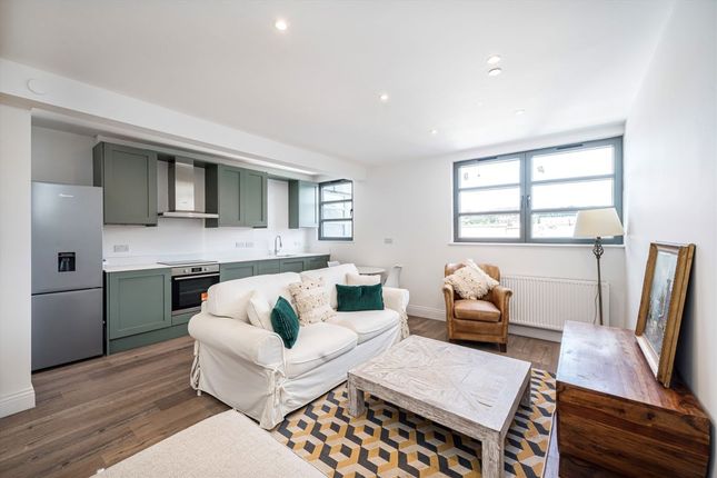 3 bed flat