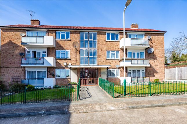 Hillrise Road, Romford, RM5 2 bed apartment for sale