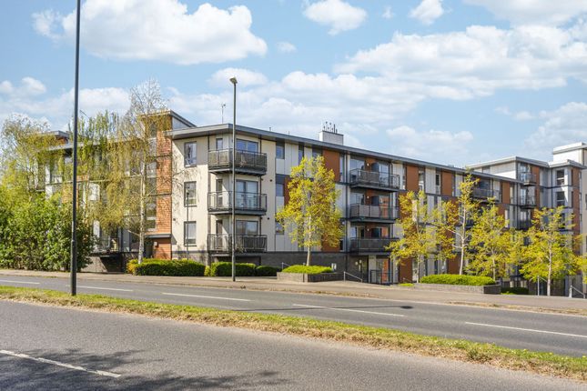 Commonwealth Drive, Crawley RH10 1 bed flat for sale