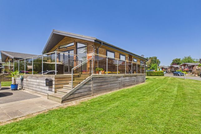 Marlow SL7 2 bed lodge for sale