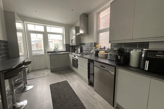 Lyndhurst Road, Portsmouth, Hampshire 3 bed terraced house for sale