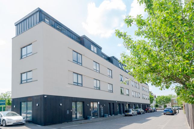 Clarence Court, Richmond 1 bed apartment for sale