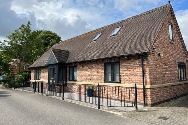 Drummond Grove, Collingham, Newark 5 bed detached bungalow for sale