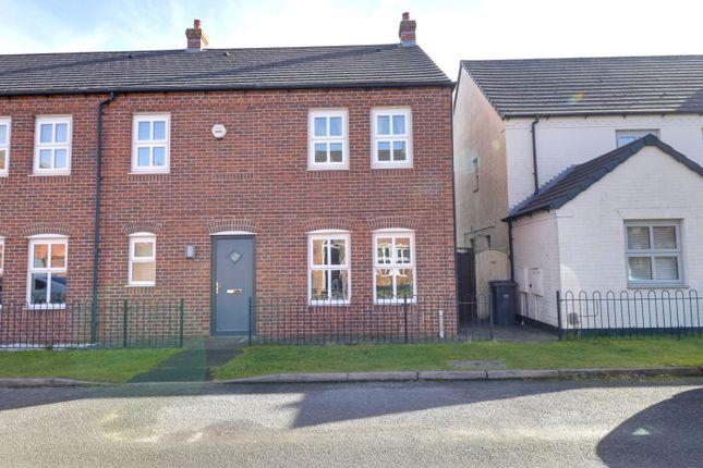 4 bedroom end of terrace house for sale