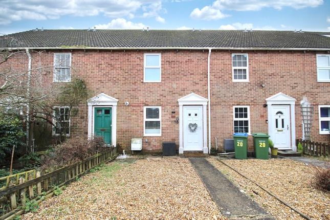 Howerts Close, Southampton SO31 3 bed terraced house for sale