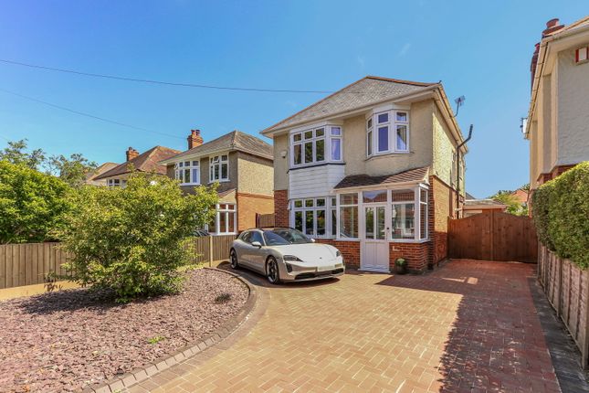Leybourne Avenue, Bournemouth BH10 4 bed detached house for sale