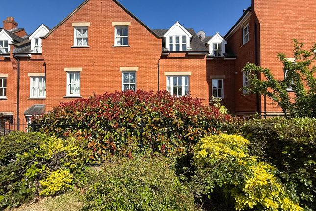 Ravensworth Gardens, Cambridge 2 bed apartment for sale