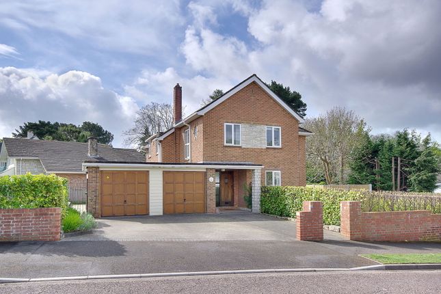 5 bed detached house