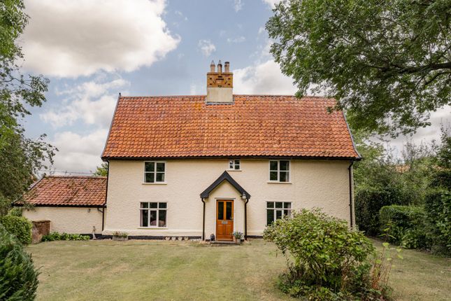 The Street, Tharston, Norfolk 5 bed detached house for sale