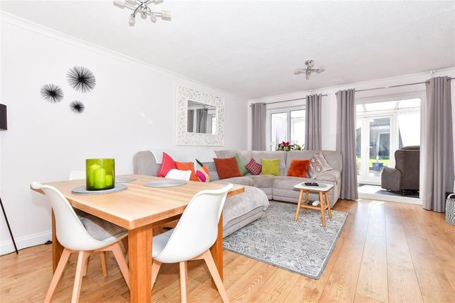 Townsend Road, Snodland, Kent 3 bed semi
