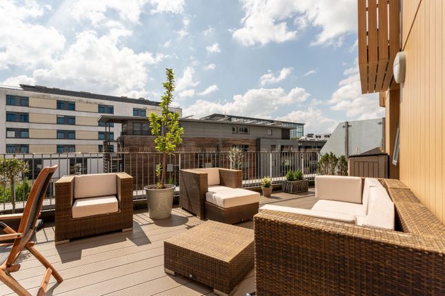 New England Street, Brighton 2 bed apartment for sale
