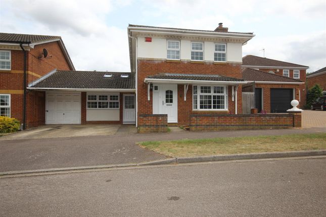 4 bedroom link detached house for sale