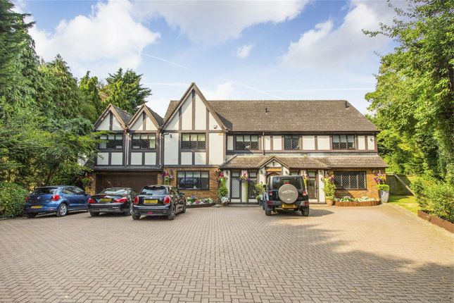 6 bedroom detached house for sale