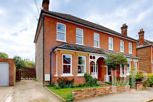 5 bedroom semi-detached house for sale
