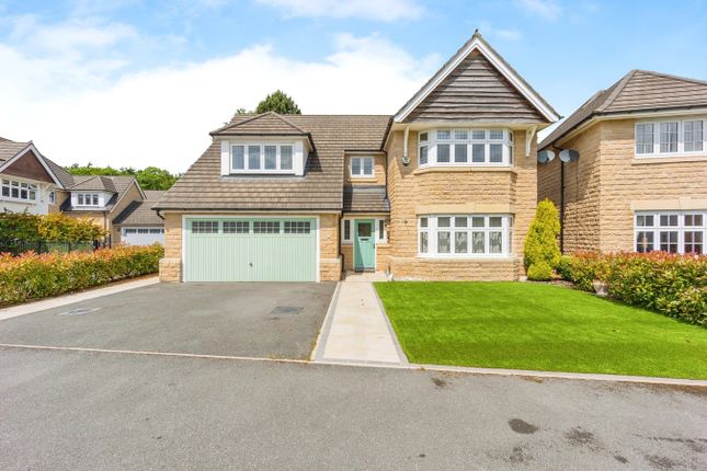 5 bed detached house