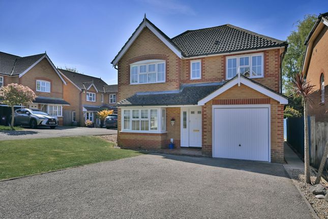 5 bed detached house