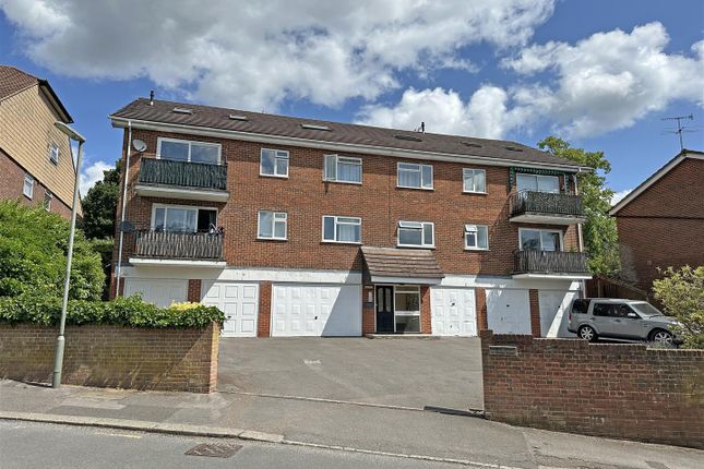 2 bed flat