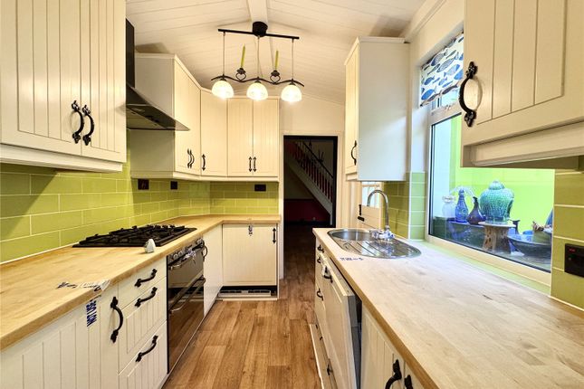 Swanley Lane, Swanley, Kent, BR8 3 bed terraced house for sale