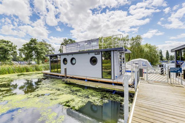 2 bedroom houseboat for sale