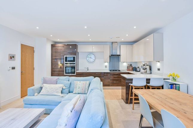 Sidney Road, Stockwell, London, SW9 2 bed flat for sale
