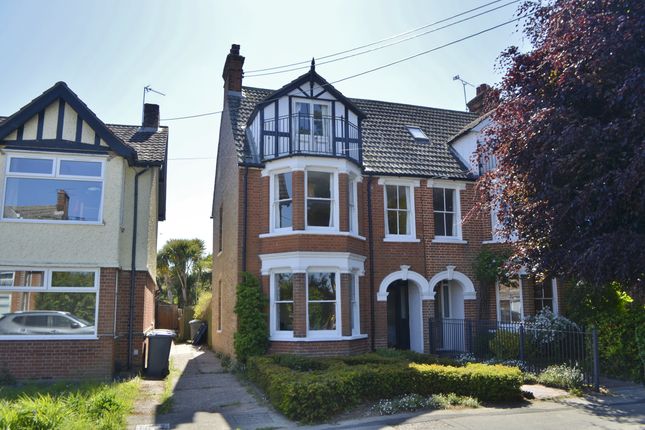 5 bedroom semi-detached house for sale