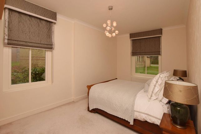 Leavesden Court, Watford, Abbots... 2 bed flat for sale
