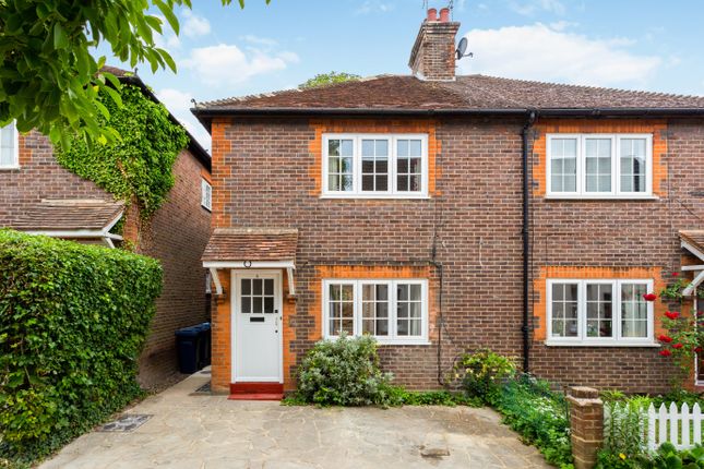 2 bedroom semi-detached house for sale