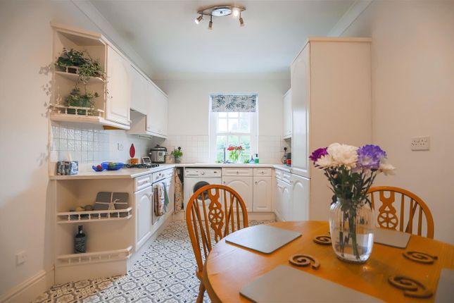 2 bed flat