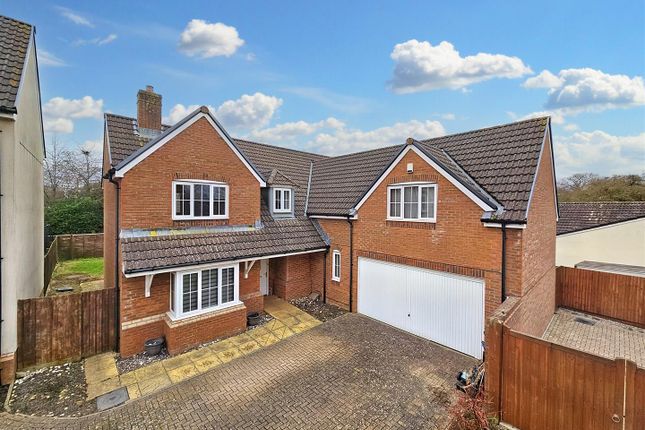 4 bed detached house