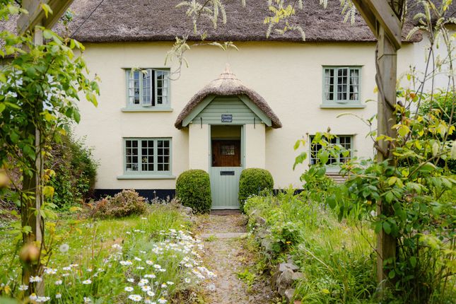 Fore Street, Morchard Bishop, EX17 3 bed cottage for sale