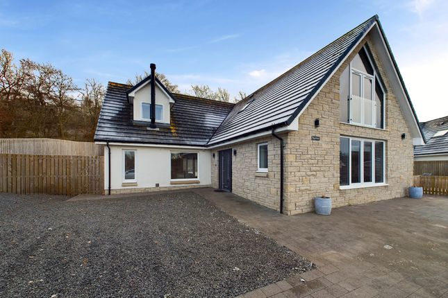 5 bed detached house