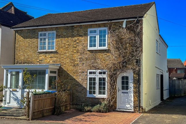 2 bedroom semi-detached house for sale