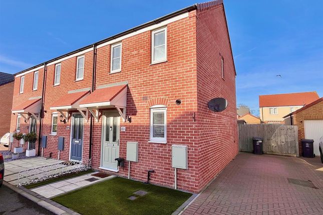 Pascoe Drive, Ormesby 2 bed end of terrace house for sale