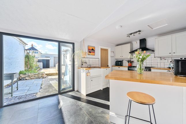 4 bedroom end of terrace house for sale