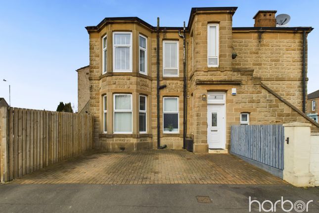 Braidfauld Place, Tollcross, Glasgow... 2 bed ground floor flat for sale