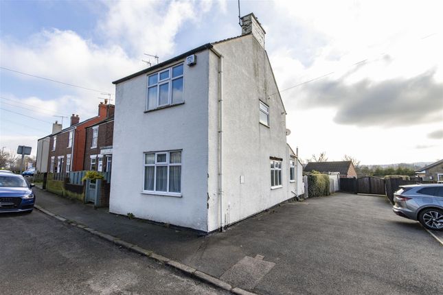 Old Road, Brampton, Chesterfield 2 bed detached house for sale
