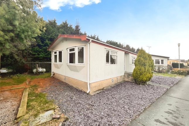 Riverside Park, Staffordshire DE14 3 bed detached house for sale