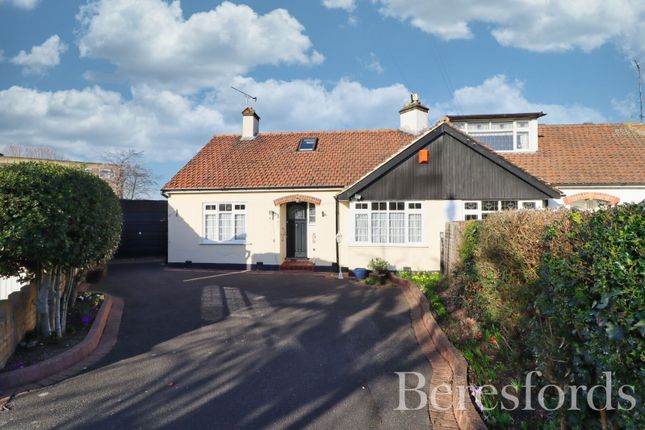 Willow Walk, Upminster, RM14 2 bed bungalow for sale
