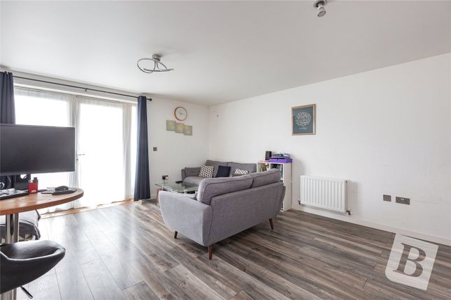 Minter Road, Barking, IG11 2 bed apartment for sale